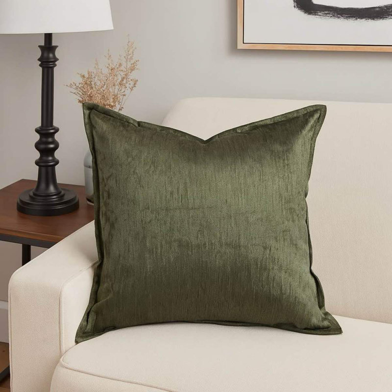 Coussin en velours Homey COSY - vert forêt foncé avec éclat luxueux et texture riche, Vert