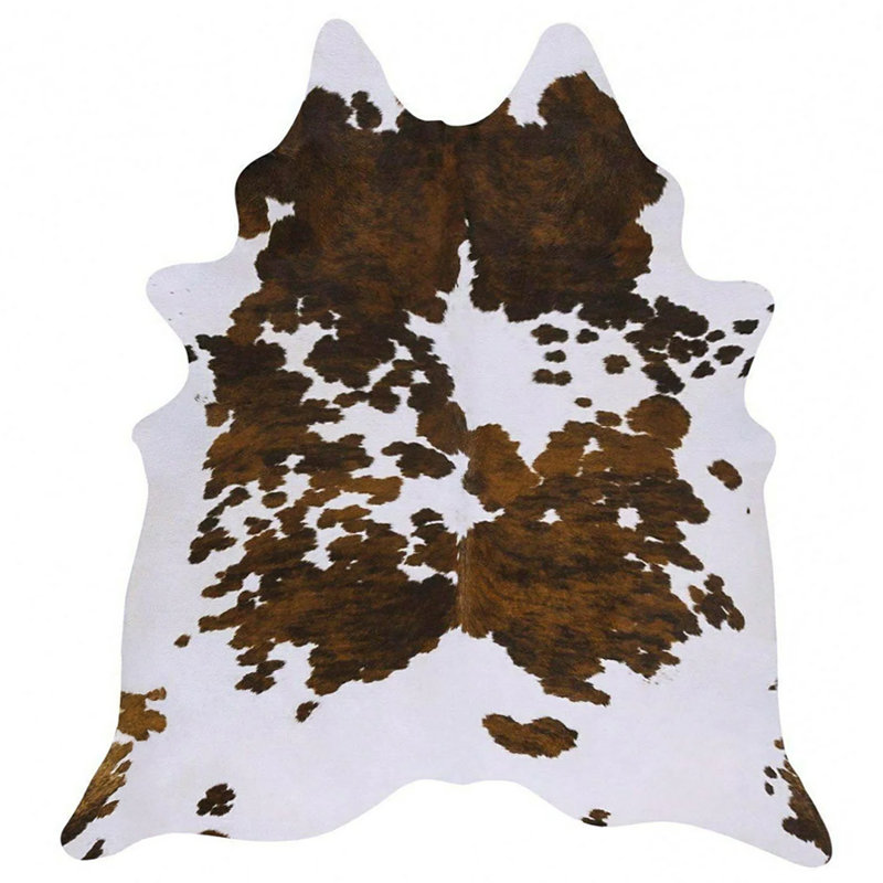 Tapis en cuir de vache tricolore Haakenson - Tapis en cuir véritable, Nouveauté de 7 pi x 8 pi 6 po