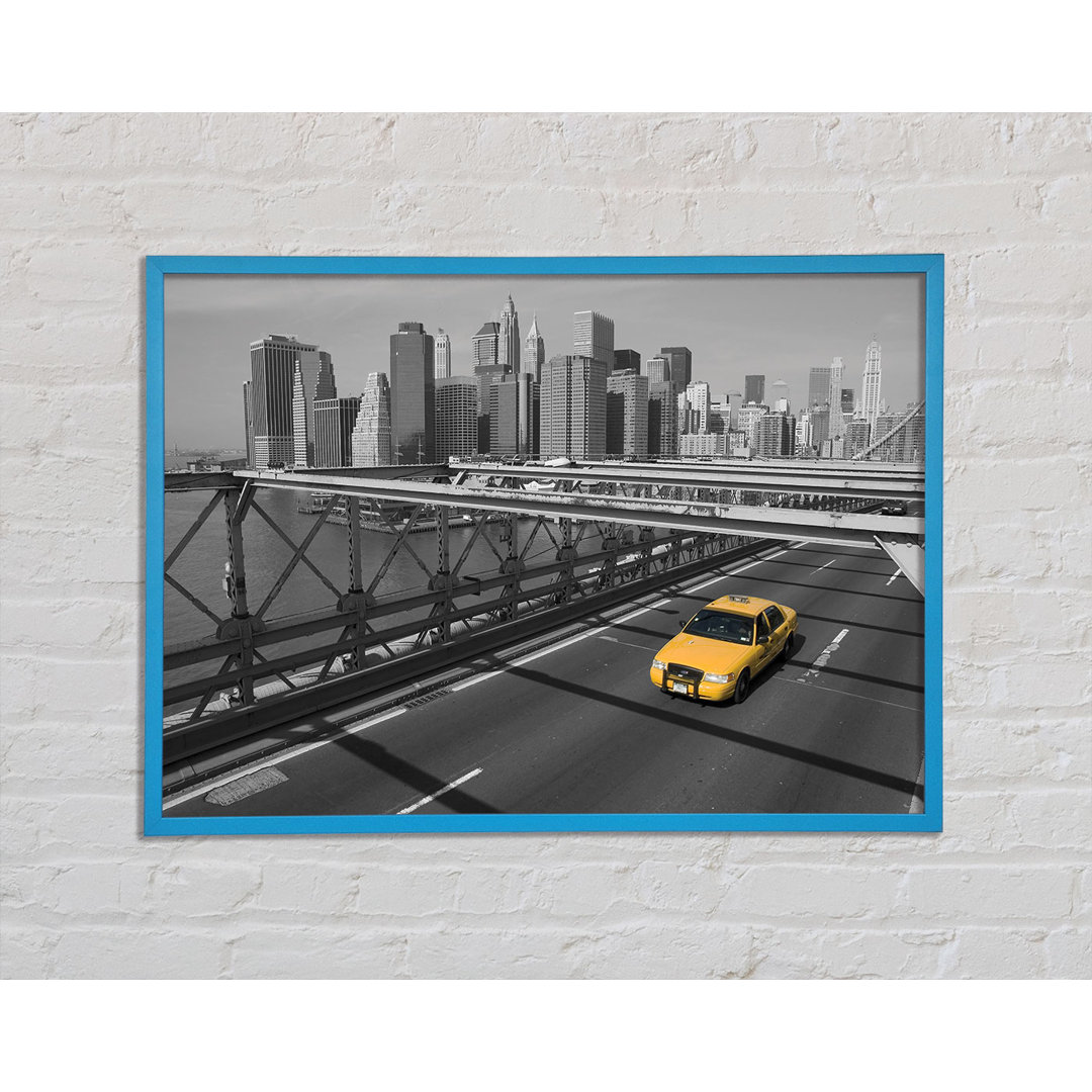 Gelbes Taxi auf der Brooklyn Bridge 1 - Einzelne Bilderrahmen Kunstdrucke