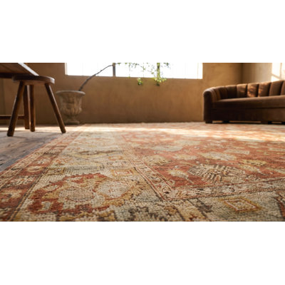 Tapis Oushak turc antique à grande échelle