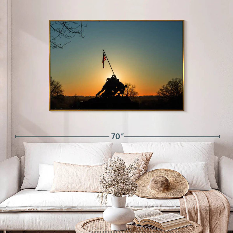 Silhouette du corps des Marines, 46 po x 31 po, Cadre flottant doré