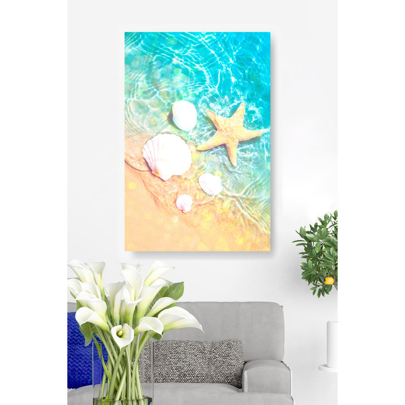 «Mccutchen Relax with Starfish and Shells at the Beach», impression sur toile tendue, H 24 po x l 48 po x 1,5 po