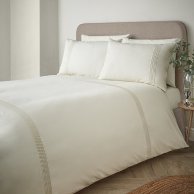 Pintuck Easy Iron Percale Duvet Cover Set