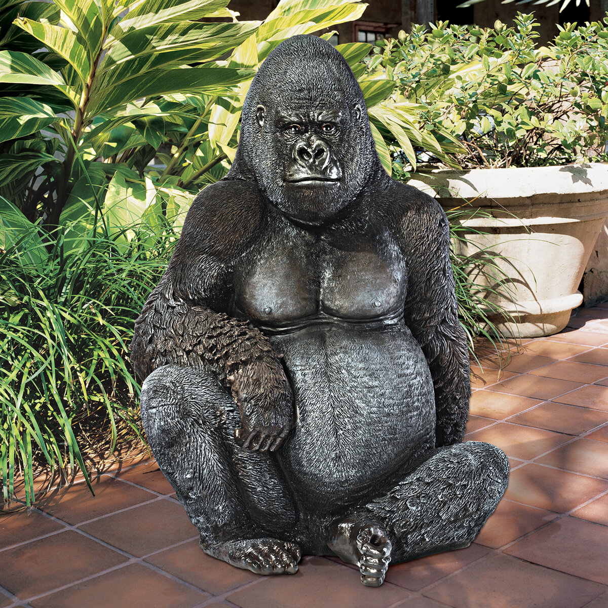 https://assets.wfcdn.com/im/29823237/compr-r85/5859/58595070/western-lowland-gorilla-giant-great-ape-statue.jpg