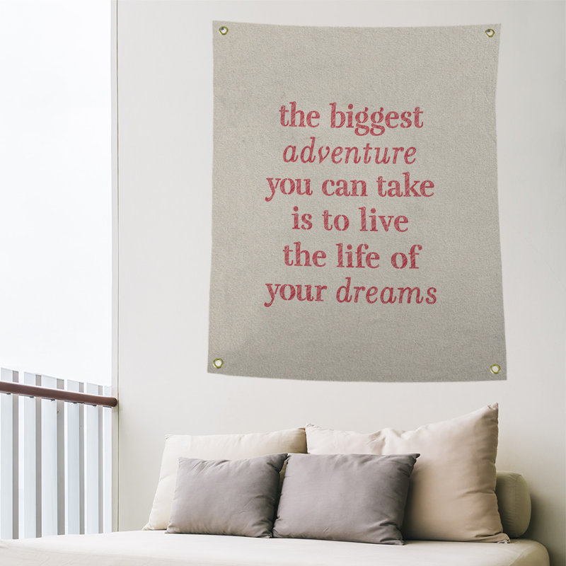 Tapisserie en polyester, le plus grand témoignage de citation adventure, H 80 po x l 59 po, Blanc / Rouge