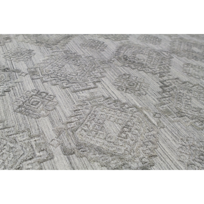 Geometric Area Rug in Gray