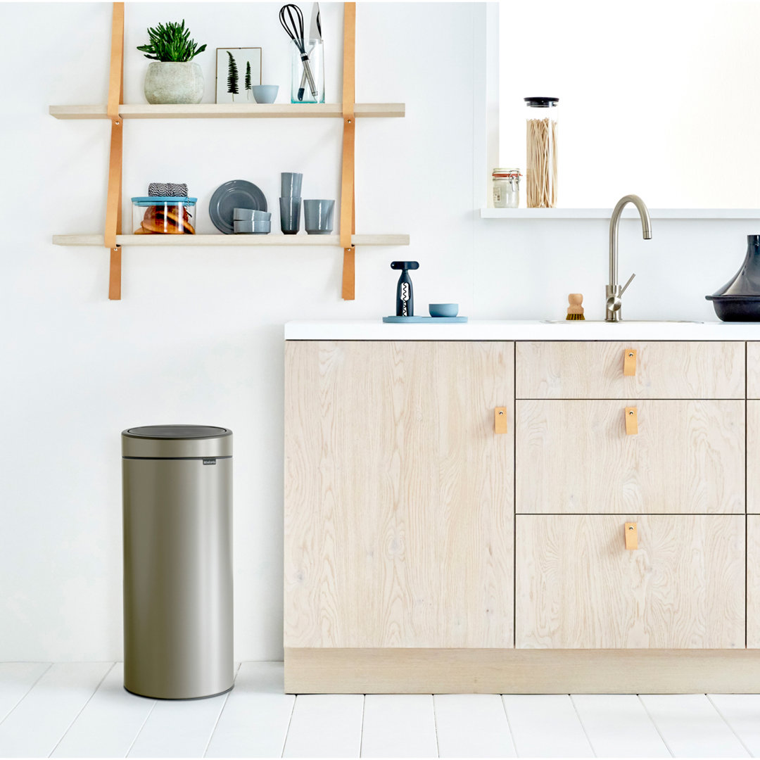 Brabantia Touch Bin New, 30L, Plastic Inner Bucket, Platinum - Image 4