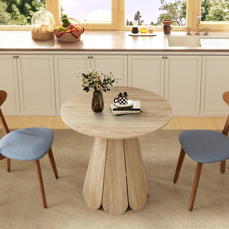 31.5'' Round Pedestal Dining Table, Natural