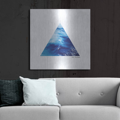 "Ocean Triangle" par Seven Trees Design
