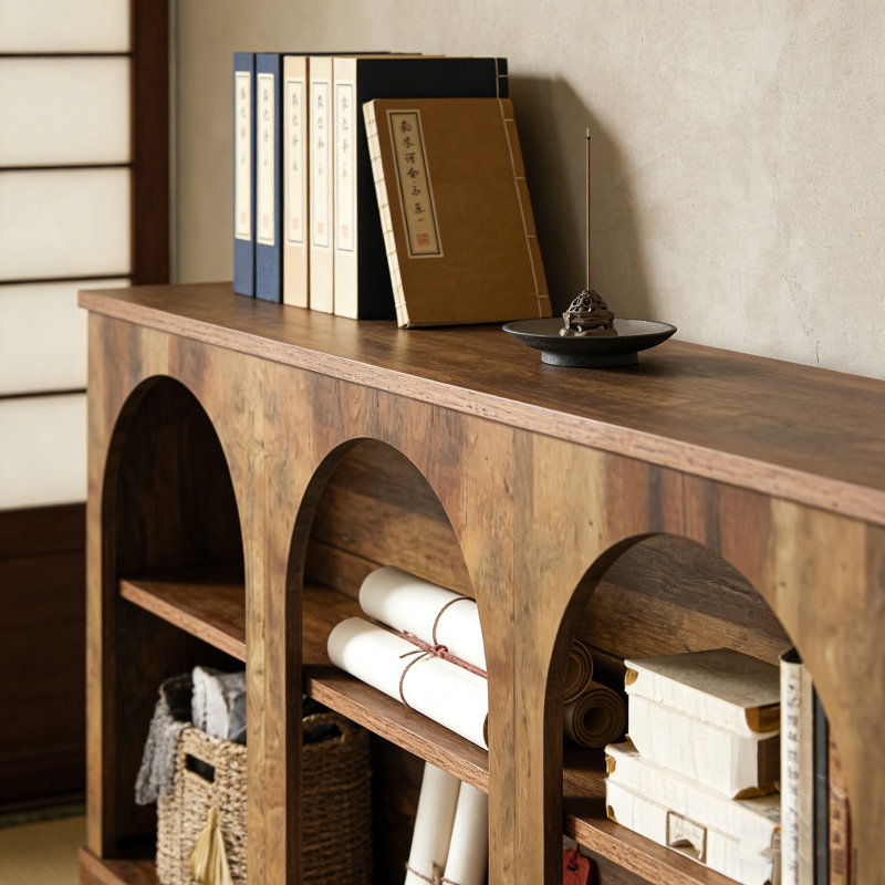 Console rustique arquée avec trois compartiments ouverts, pour le salon, le couloir ou la salle à manger, grain de bois brun foncé