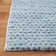 Tapis bleu clair en laine tressé à la main Juniper