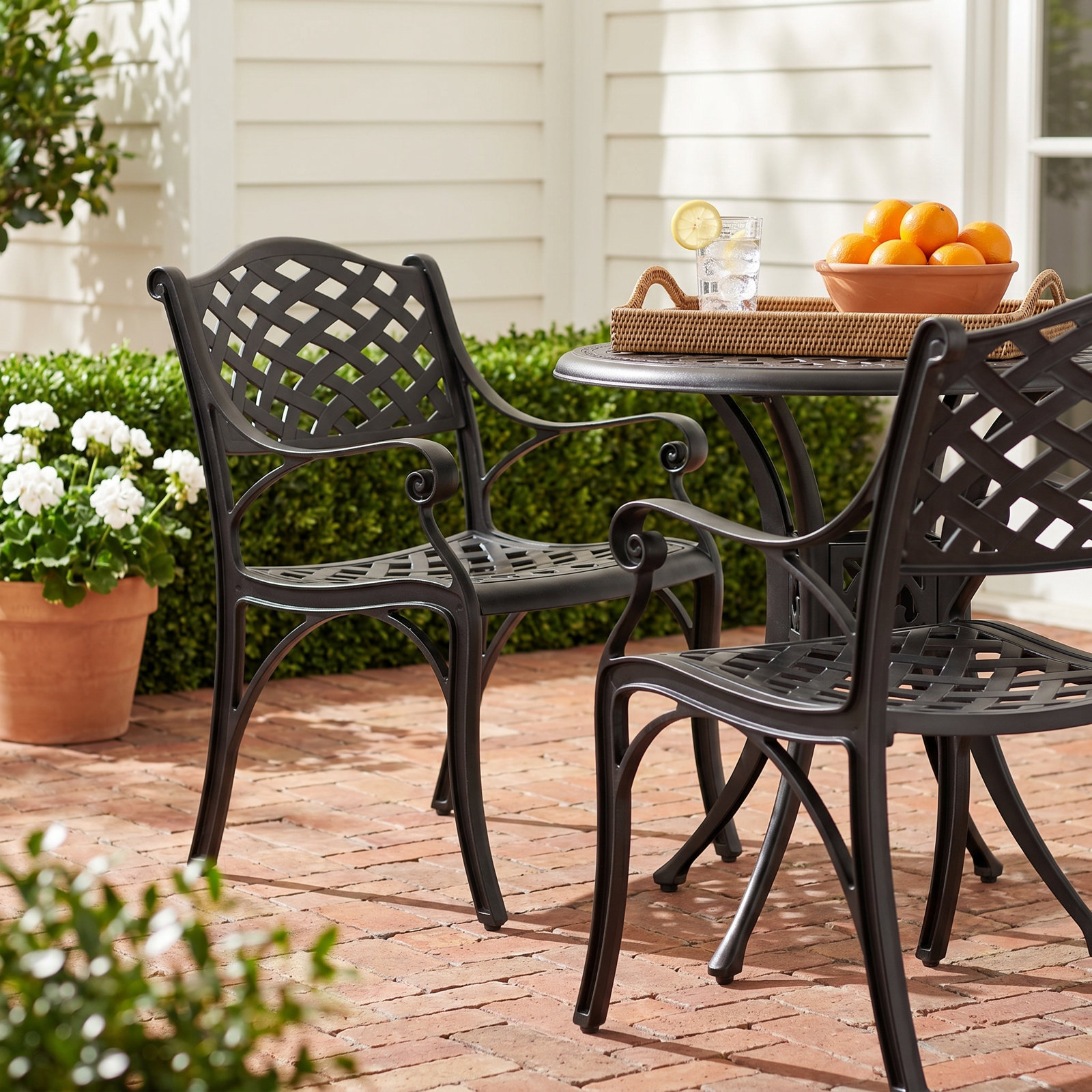 Chrishayla 31'' Round 2-Person Bistro Set