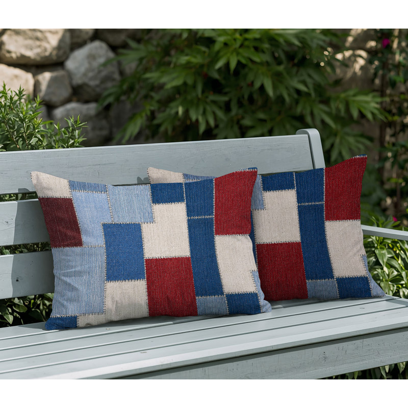 Oreiller réversible intérieur / extérieur Kazie, 20 po x 14 po, Rouge