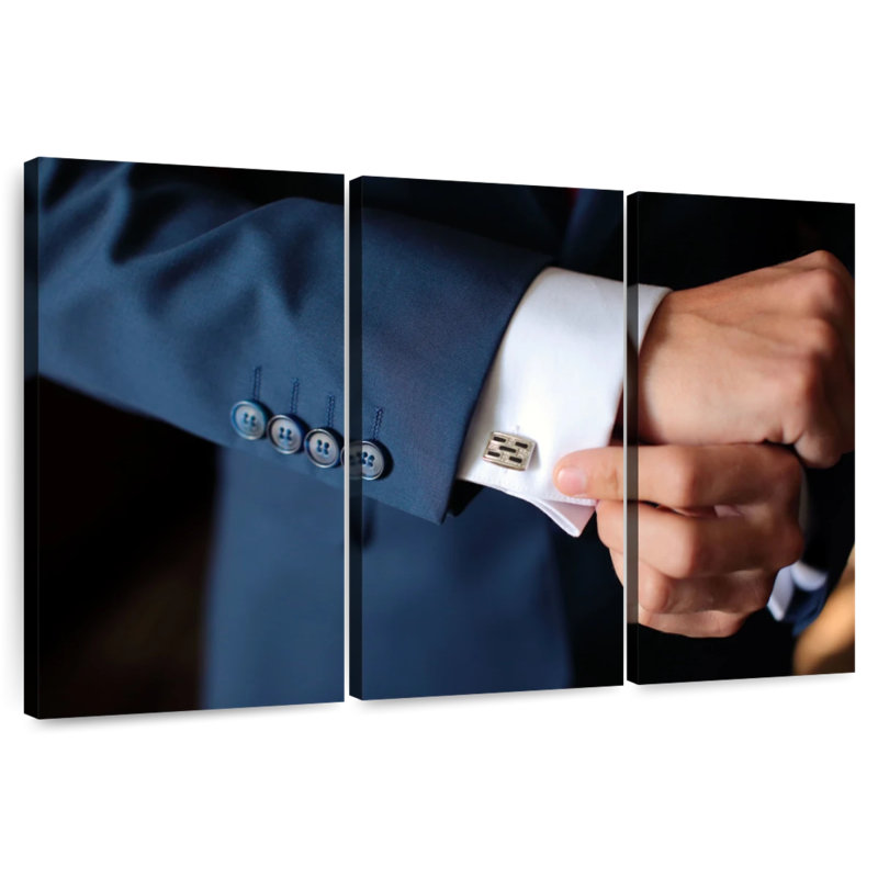 Shuttleworth Groom Cuff, 20" H x 33" W
