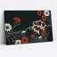 Art sur toile, fleurs rouges et blanches sur fond foncé-1289466986