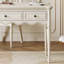 Ensemble de bureau et de chaises de style français