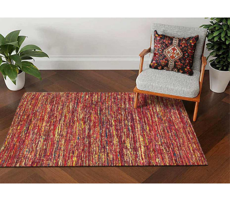 Charnesia Hand Tufted Silk Area Rug in Red