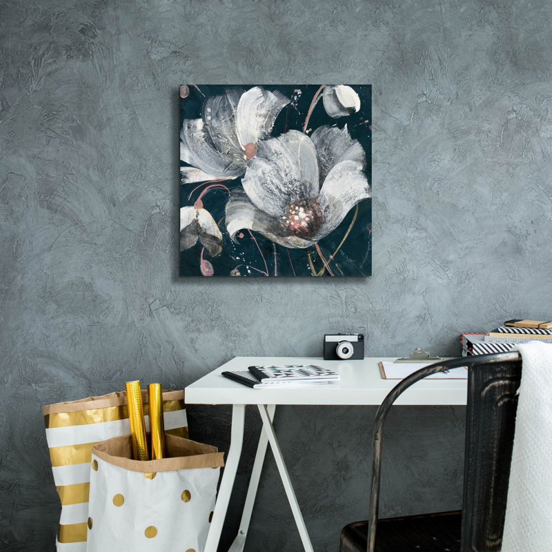 "Epun Graffiti" Transluncent Poppies Navy "par Albena Hristova, art mural sur toile, H 18 po x l 18 po x P 0,75 po