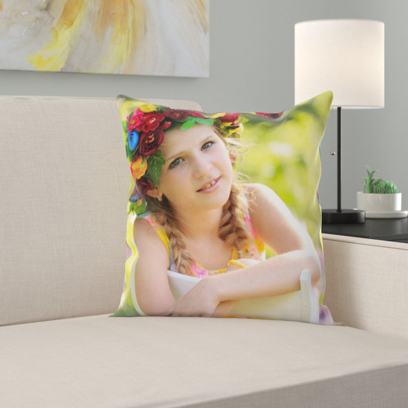 Wreath Throw Pillow