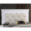 Grand lit en similicuir blanc de style contemporain, tête de lit à boutons et motif à losanges pour décor de chambre à coucher à DEL de conception texturée unique et moderne