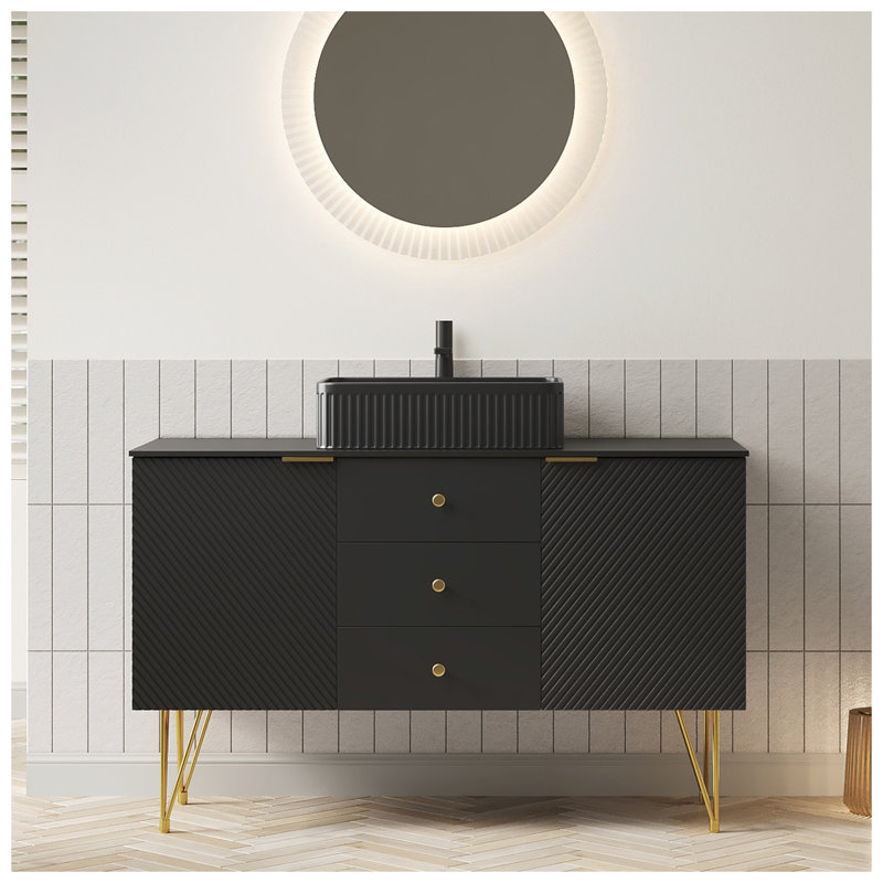 Meuble-lavabo autoportant en contreplaqué avec 4 pieds dorés, 3 tiroirs et 2 portes GEMA, avec lavabo en cermaic rectangulaire noir et plateau en pierre frittée noire, pré-assemblé, noir GEMA