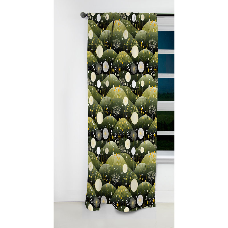 Fleurs blanches zen Hilltop Sanctuary I - Rideau floral - Rideau occultant floral - 1 panneau, L 52 po x L 90 po