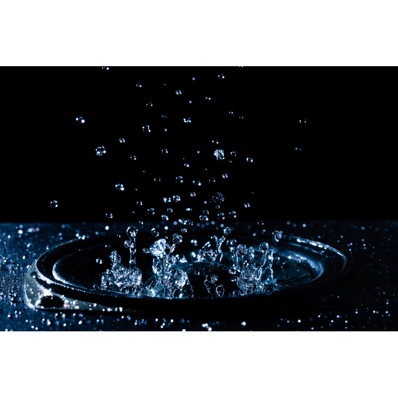 Raicho Water Droplets - Photographie sur toile tendue, H 8 po x l 12 po