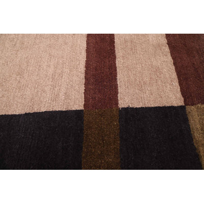 Tapis brun Opulence 4 pi 1 po x 5 pi 11 po