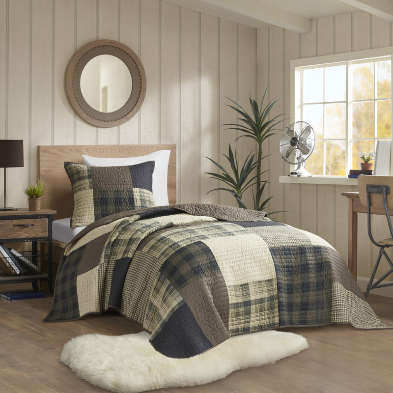 Winter Hills Twin Brown Cotton Reversible Quilt Set