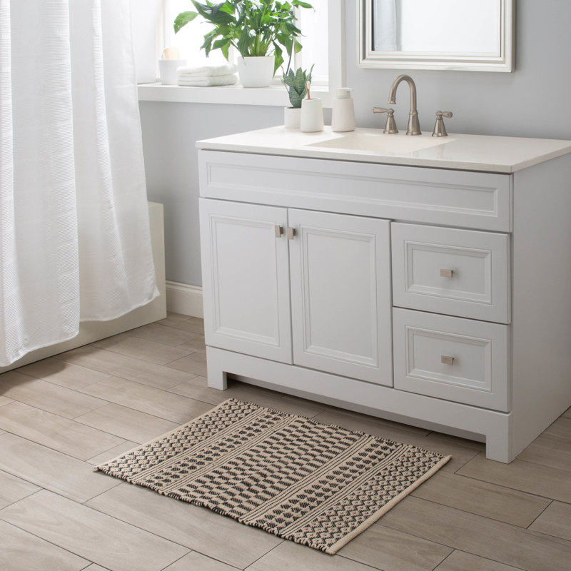 Dimitt Cotton Blend Bath Mat