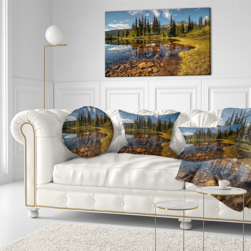 Bright Clear Day and Clear Lake - Coussin à imprimé paysage