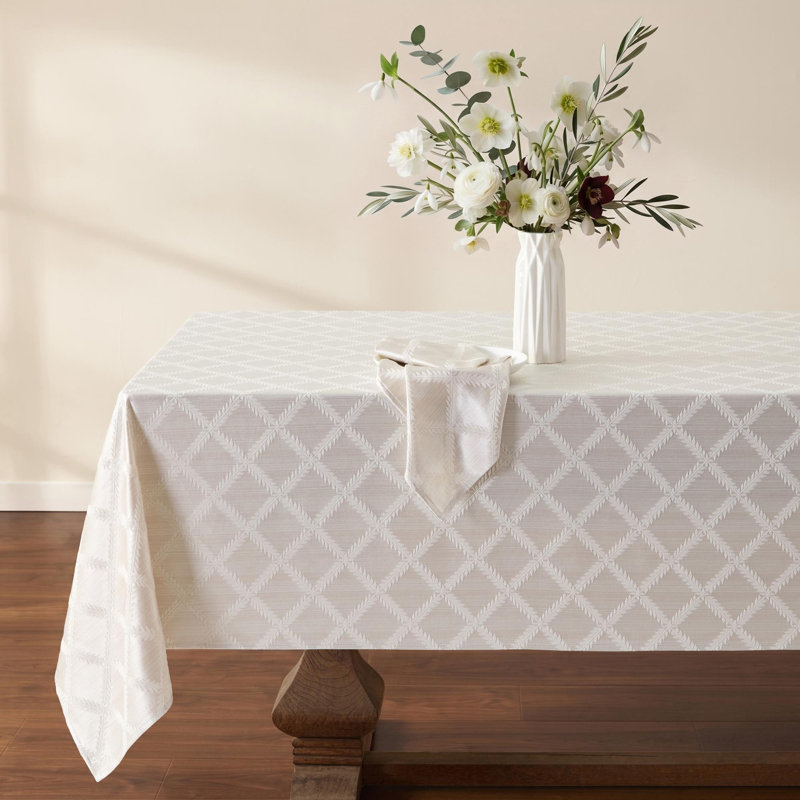 Lenox Laurel Leaf Damask Tablecloth, Platinum, 70"x86" Rectangle