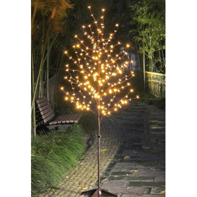 6' Lighted Tree with 208 Lights