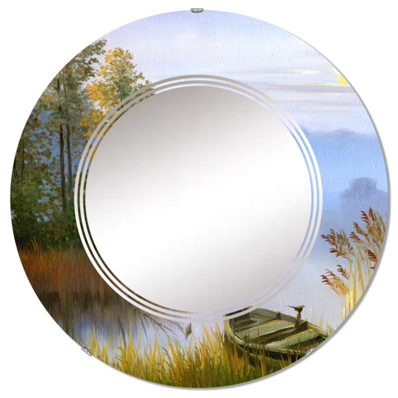 Le bateau sur la berge du lac - Miroir mural rond, 24 po x 24 po