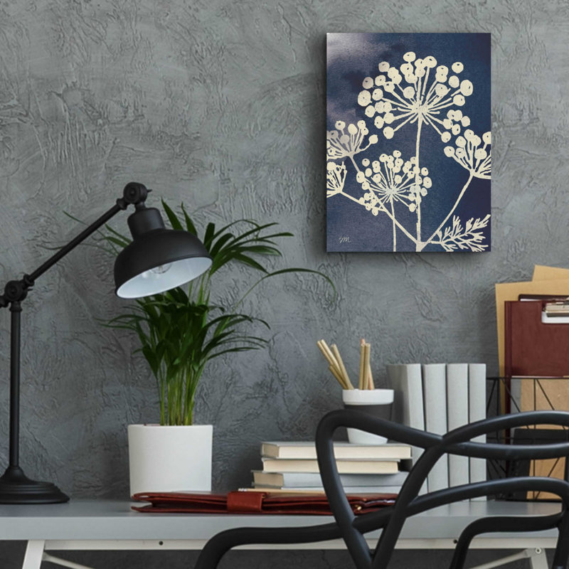 «Dark Blue Sky Garden I» par Studio Mousseau, H 16 po x l 12 po x P 0,13 po