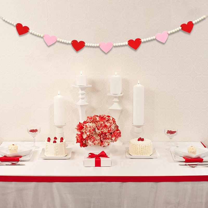Guirlande de 4,2 pi avec guirlande de perles en bois et décorations suspendues pour la Saint-Valentin