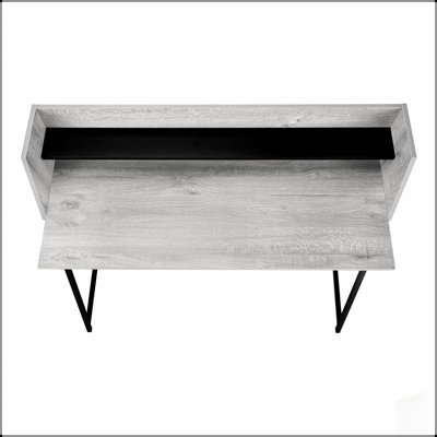 Bureau d'ordinateur moderne avec tablettes de rangement, base en métal robuste et conception élégante pour le bureau personnel et l'ordinateur portable