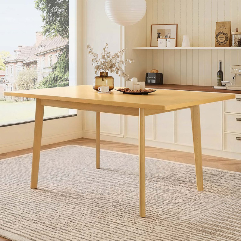 Table de salle à manger rustique avec structure en bois, parfaite pour un décor moderne et traditionnel, durable et élégante