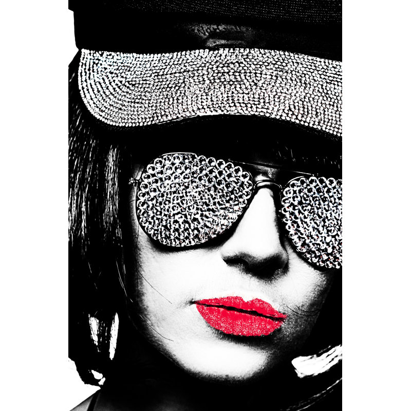 Mod Luxe Model 24x36