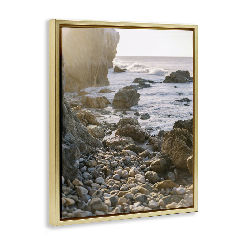 "Rocky Coast Waves", art mural sur toile flottante par Justine Milton, Cadre flottant métallique doré, H 21 po x l 17 po