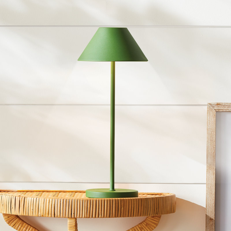 Lampe de table à abat-jour à DEL en métal sans fil 14 po Lumos, Vert, H 14 po x l 6 po x P 6 po