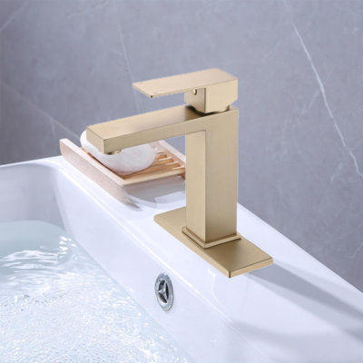 Single-handle Bathroom Faucet with Drain Assembly