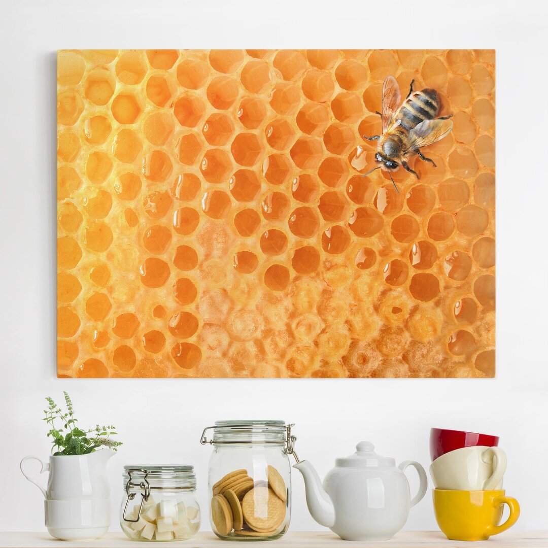 Leinwandbild "Honey Bee" von "Kein Künstler"