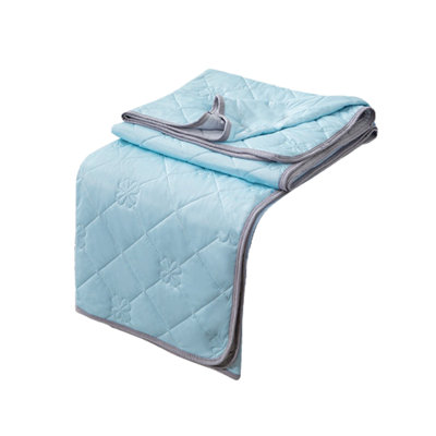 Adults are  Double Bedding Quilt - Blue And Purple Double Bedding Quilt Suitable For All Seasons Soft Cover Quilt