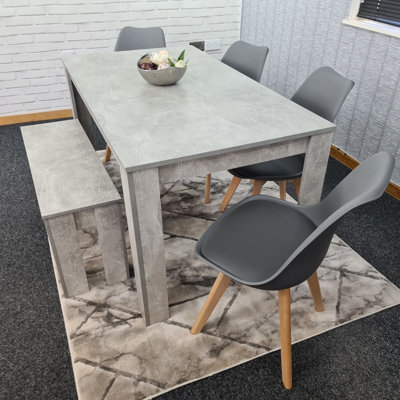 Oneridge 6 - Person Dining Set