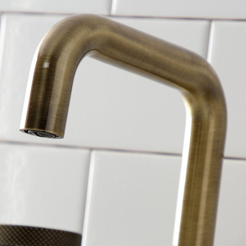 Robinet de salle de bain à large entraxe avec bonde Webb, Laiton antique