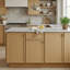 Armoire de cuisine moderne en chêne blanc avec boîte en contreplaqué, tiroirs et charnières à fermeture en douceur, agencements personnalisés-121187486-121187485