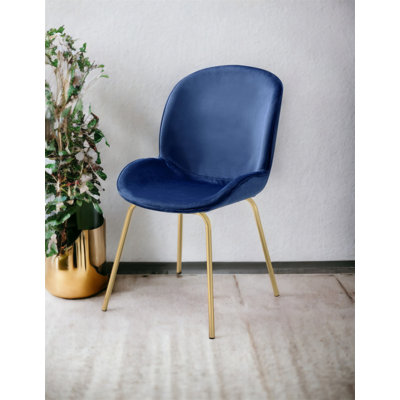 Ensemble de 2 chaises d'appoint Chuchip en velours bleu et finition dorée