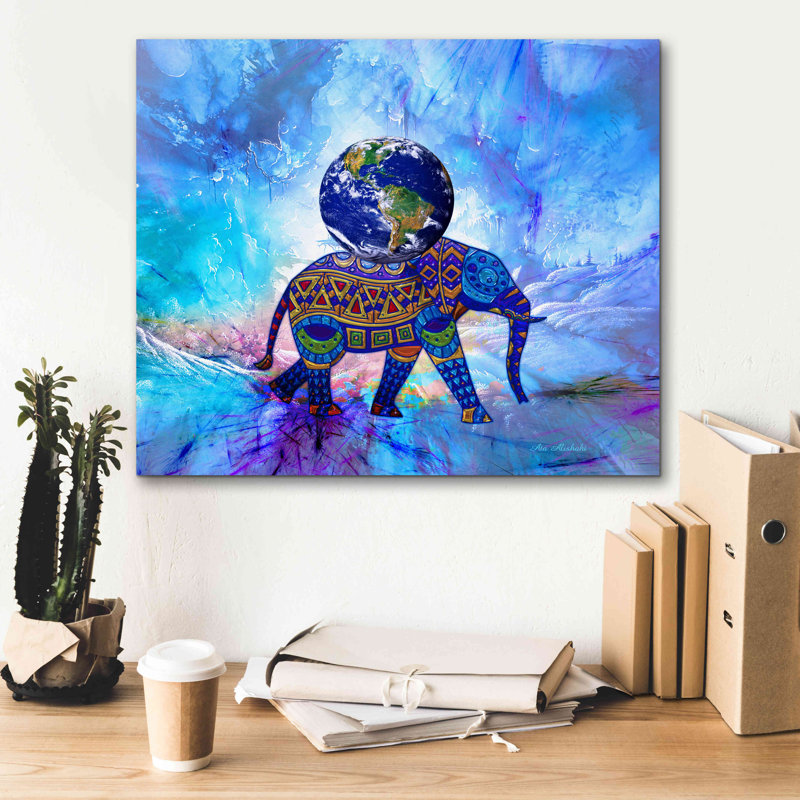 «Earth On Elephant» par Ata Alishahi, estampe numérique sur toile, H 20 po x l 24 po x P 0,75 po