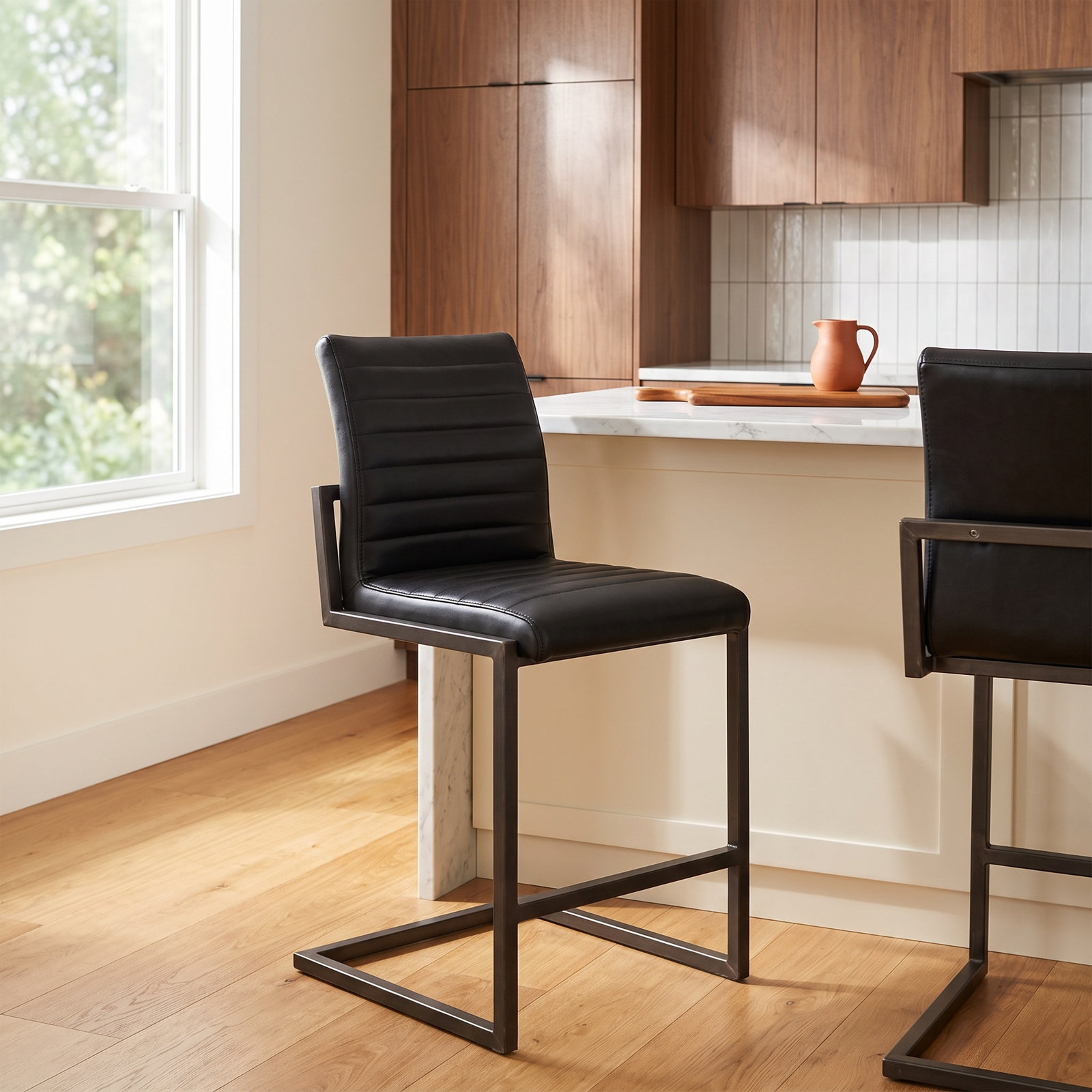 Doxie Bar and Counter Stool, Counter Stool (24” Seat Height), Black